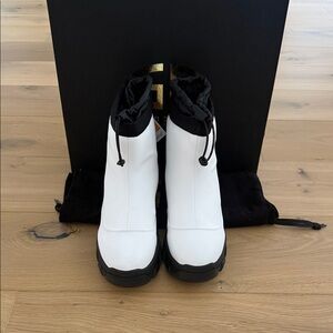 Goldbergh White and Black Winter Boots
